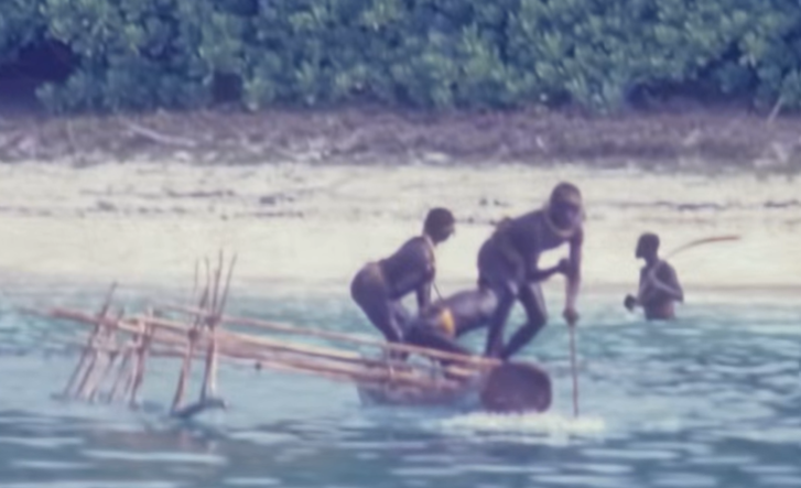 Ahahistory tweet media