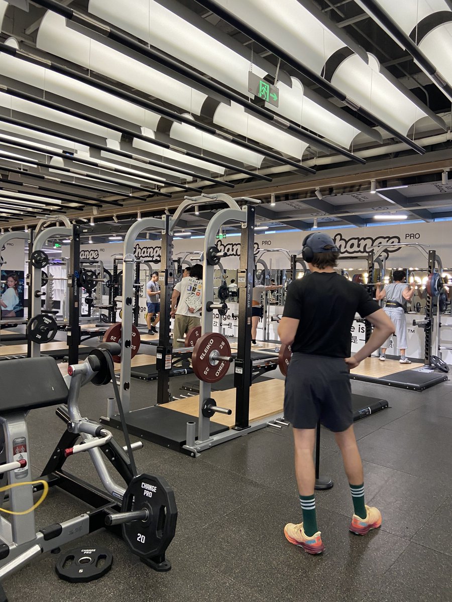 练了，昨晚回来冲了两次非常满足