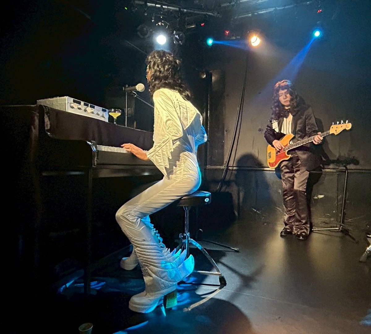 MikofreeuQ's tweet image. そして白鷺からの七変化！
どーしてもこれ着たいんだもーん！
っていう私のワガママでセトリを決めました！🤣
歌舞伎の如くの早替わり！
頑張りました！！🔥❤

#東京QFE
#Queen
⑤