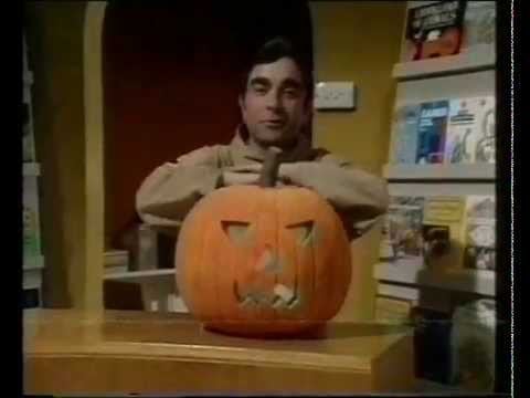 JohnBensalhia's tweet image. Happy 56th birthday, Words And Pictures!
Along with animated sidekick Charlie, presenters included Gabriel Woolf, Henry Woolf (no relation), Vicky Ireland and Sophie Aldred.
#DoctorWho geeks like me won't have any bother spotting the odd one out.