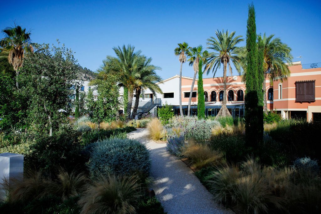 Mallorca_bs's tweet image. ✨ Hoy hemos desayunado en Kimpton Aysla.
☕ Un placer compartir este momento en un entorno tan cuidado.
🤝 Gracias a todo el equipo, encabezado por Gerard Arazo.
#MallorcaEvents #Networking #MICE #Eventos