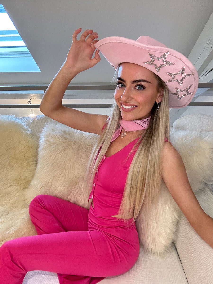 Loves2Cum2025 tweet media