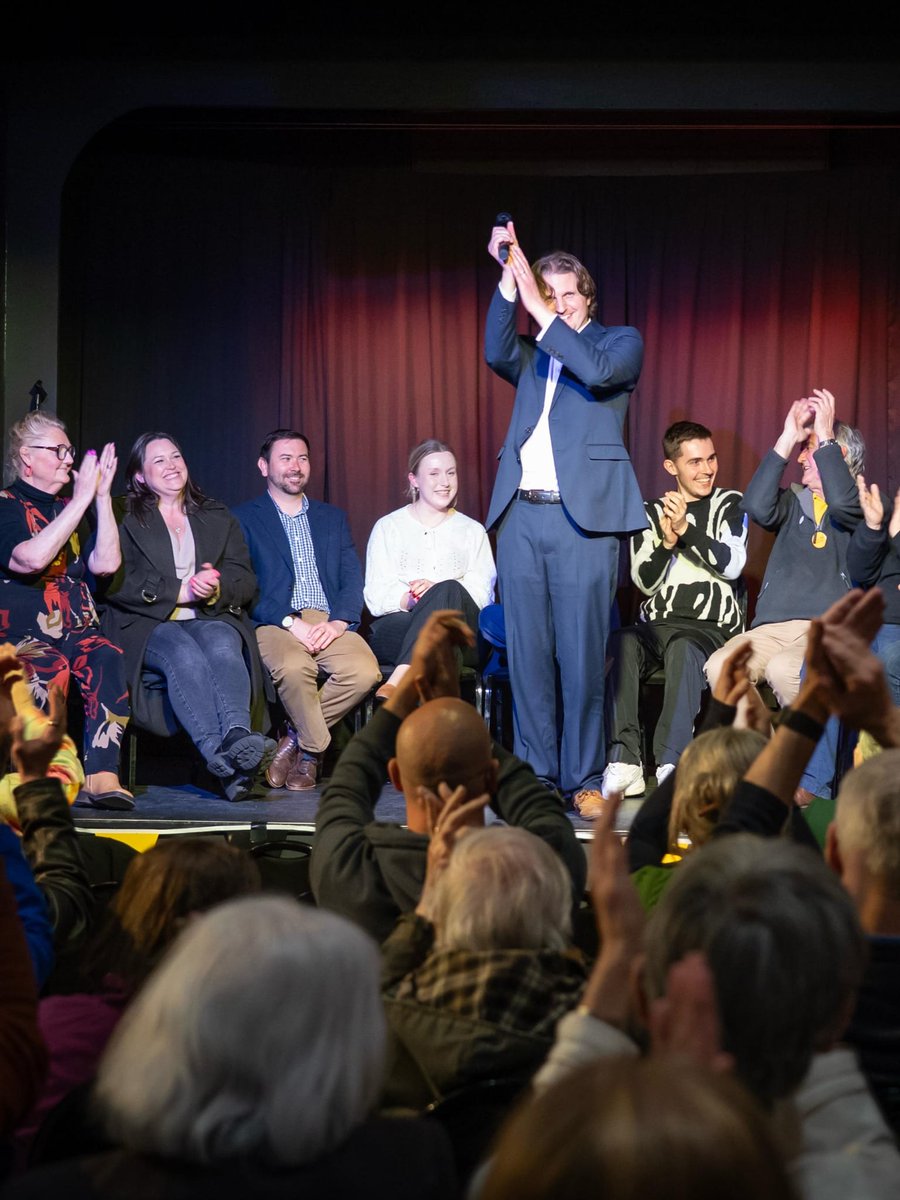 Steffanaquarone's tweet photo. North Walsham was electric on Friday night ๐ฅ
17 days to go ๐ณ One mission: beat Reform UK in North Norfolk.
The momentum is real. The team is ready. Now we take it to every street, every doorstep, every polling station.
Let's do this ๐ถ๏ธ๐ https://t.co/tz9AyaDtVs