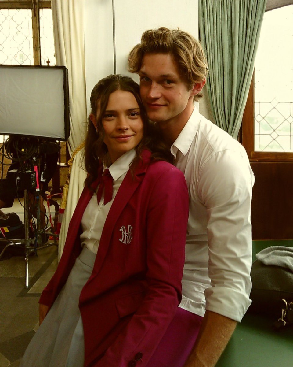 maria ᧔࿔᧓ ahjinseo truther 🫳🏻 tweet media