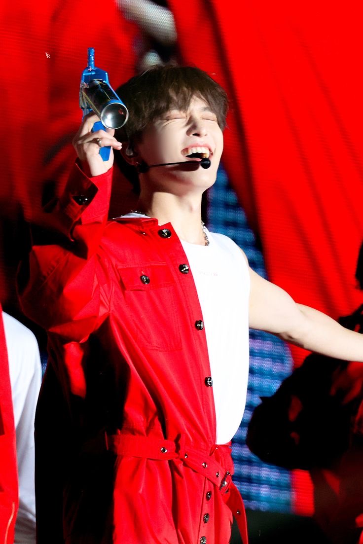 sunshine channie ☀️🦦 tweet media