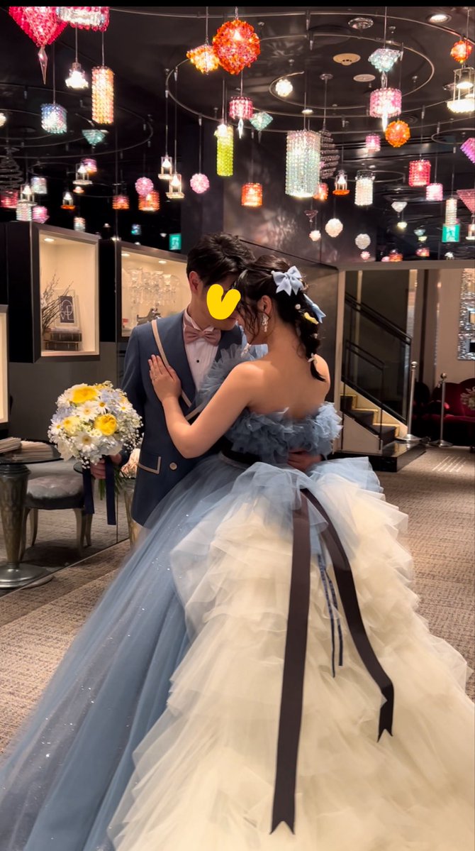 昨日はご参列頂きありがとうございました！！！かねてよりお付き合いしておりましたtakeさんとの結婚式を無事終えることができました😂
めちゃくちゃキングダムハーツ、ディズニー全開の式になって大満足です🥳
ドナルドイメージのドレスも着れて幸せでした！これからも夫婦共々よろしくお願いします！
