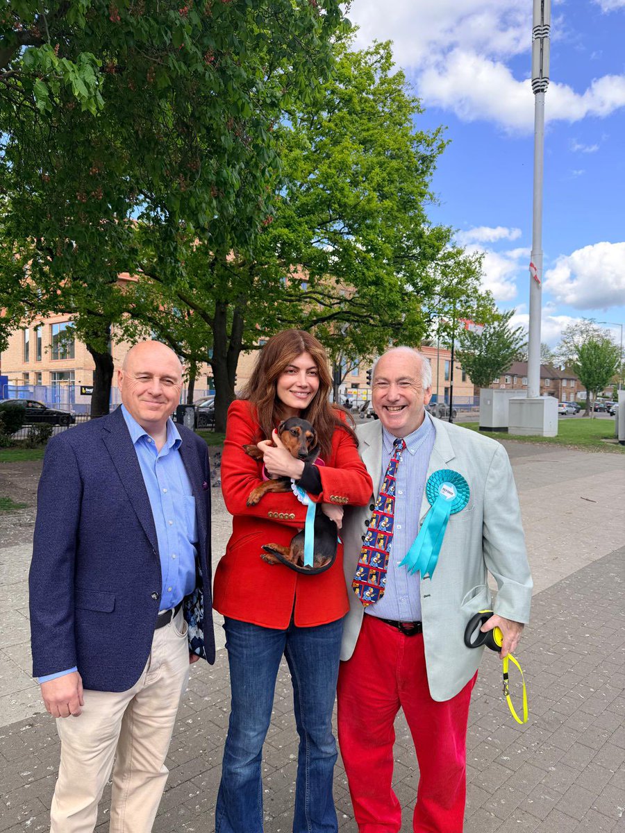 Laila Cunningham tweet media