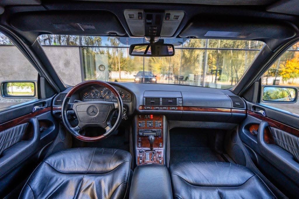 NicoNePayePlus's tweet photo. Mercedes W140 https://t.co/Zwso5PQ0Bn
