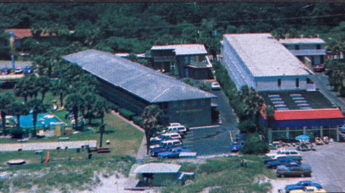 mbbackthen's tweet image. Late-1970’s to early-1980’s view of South Wind, at 5310 N Ocean Blvd.

#1970s #1980s #MyrtleBeach #SouthCarolina #GrandStrand #summer #beach #ocean #family #vacation #hospitality #motel #travel #tourism #places #retro #vintage #view #nostalgia #wayback #throwback #GoodTimes #fun