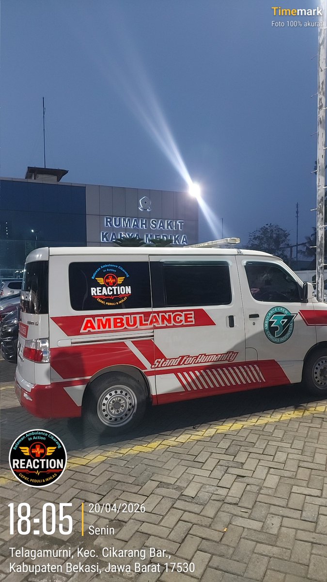 lukman_katili's tweet photo. Malam kembali jadi saksi, Ambulance Reaction bergerak lagiβ¦
Seorang ibu lansia kami dampingi malam ini,
karena di setiap perjalanan, ada harapan yang harus dijaga.
#loeloe #crewreaction #relawanambulance https://t.co/AQBuyl5fOn