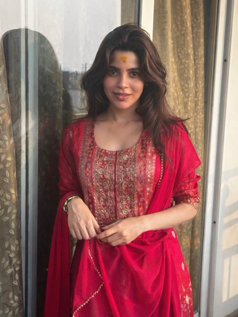 muthalbo's tweet image. Divya Bharathi 

#Divya #DivyaBharathi