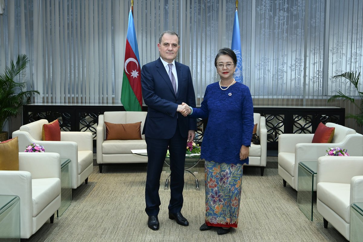 Bayramov_Jeyhun's tweet photo. Pleased to meet with UN Under-Secretary-General and Executive Secretary of United Nations Economic and Social Commission for Asia and the Pacific @UN_Armida in Bangkok on the sidelines of the 82nd session of #UNESCAP.
We discussed Azerbaijan–UNESCAP cooperation, including ongoing and future joint initiatives in the areas of sustainable development, climate action, digital transformation, and regional connectivity.
We also exchanged views on strengthening partnership frameworks to support inclusive growth across Asia and the Pacific, in line with the “Leave No One Behind” agenda.
The meeting further reaffirmed our shared commitment to advancing practical cooperation and ensuring that multilateral platforms deliver tangible results for member States and their populations.