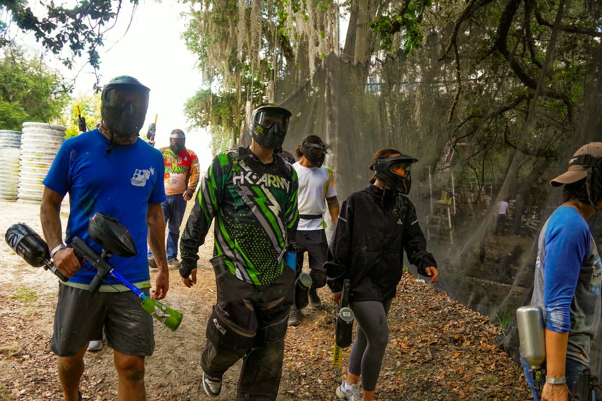 williamcworthy's tweet photo. BAYC and its umbrella brands is the grail in all things they represent to their craft and space across crypto nft and greater web3.... their secret sauce is community . yesterday we added to another IRL success ! #apechain... on top
#BoredPaintballClub #madebyapes #apewater https://t.co/EQa5XAvph9