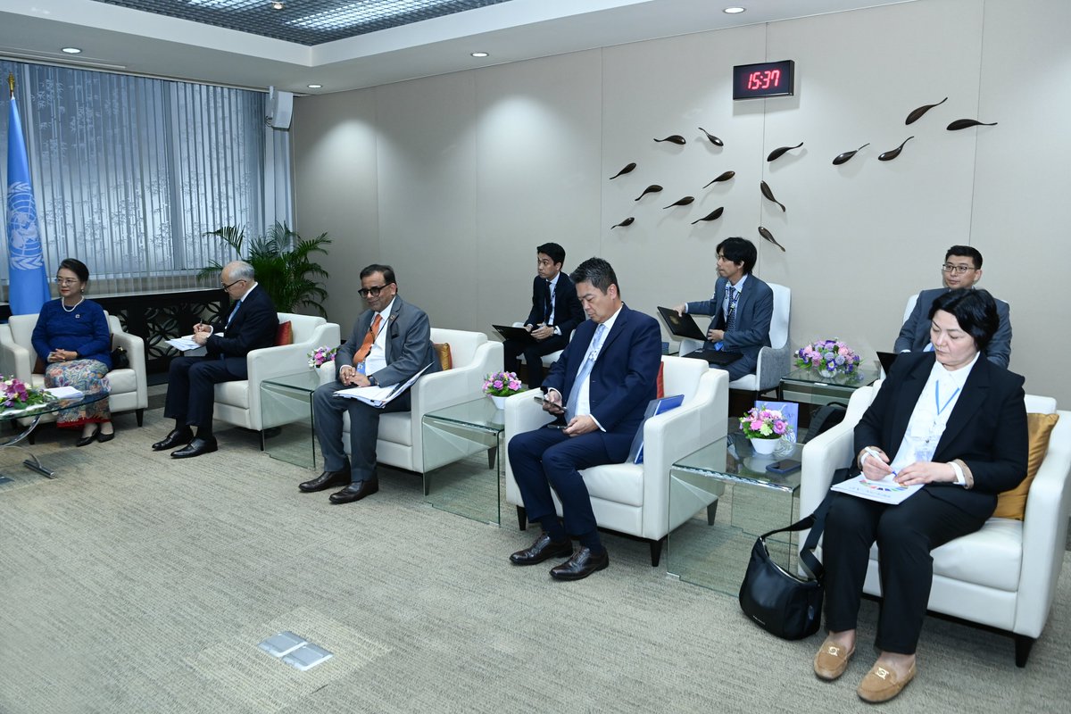 Bayramov_Jeyhun's tweet photo. Pleased to meet with UN Under-Secretary-General and Executive Secretary of United Nations Economic and Social Commission for Asia and the Pacific @UN_Armida in Bangkok on the sidelines of the 82nd session of #UNESCAP.
We discussed Azerbaijan–UNESCAP cooperation, including ongoing and future joint initiatives in the areas of sustainable development, climate action, digital transformation, and regional connectivity.
We also exchanged views on strengthening partnership frameworks to support inclusive growth across Asia and the Pacific, in line with the “Leave No One Behind” agenda.
The meeting further reaffirmed our shared commitment to advancing practical cooperation and ensuring that multilateral platforms deliver tangible results for member States and their populations.