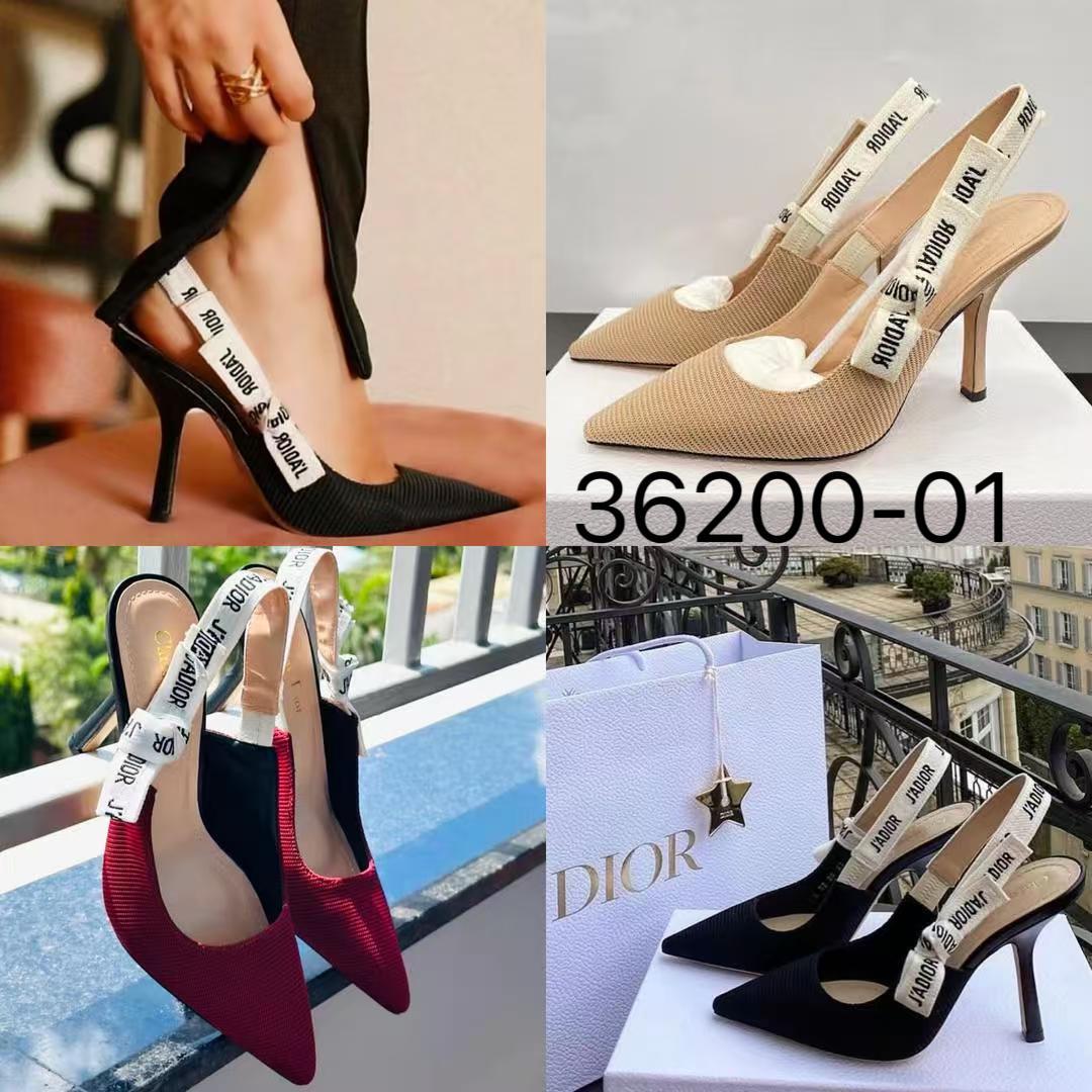 Size: 37-42
Price: 25,000

Send a dm to place your order.