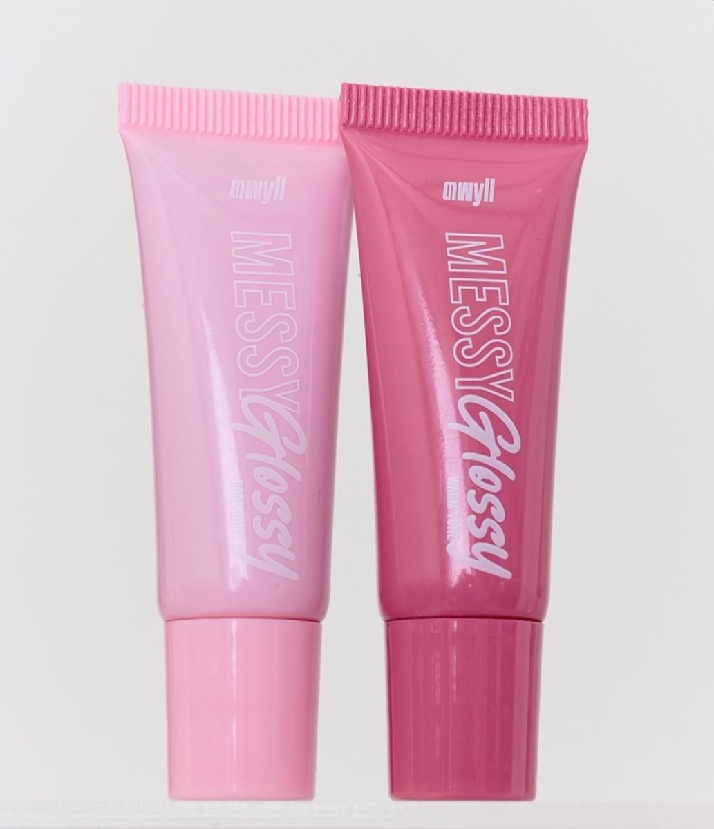 มาค้าบบพี่พี่มุยออออ แจก ANWYLL MESSY GLOSS LIP สีคูลโทนเบอร์05 หนึ่งหลอดดด

🐔🐷กติไก่ รีอย่างเดียวโลดคั้บบบบบ ประกาศผชด.วันพฤหัส⭐️🎀

#ก่อนจะพบสารวัตรเธียร์EP4
#หยิ่นวอร์ #yinyin_anw #warwanarat
PRELUDE POLICE IN LOVE EP4