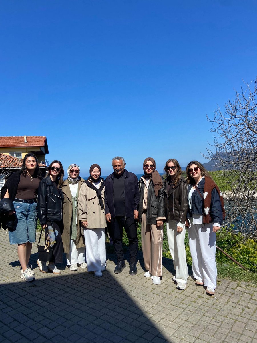 aytunabasakk's tweet photo. az once sabit akkaya'yla tanisip yuzde 50 indirim ve bakim aldikkkk konum amasra💙
@beyzanursagci 
@byzdbk 
@tugceelifozts https://t.co/RR1G4lmJlj
