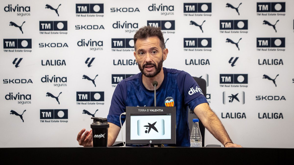 عـالـم فـالـنسيـا 🦇 tweet media