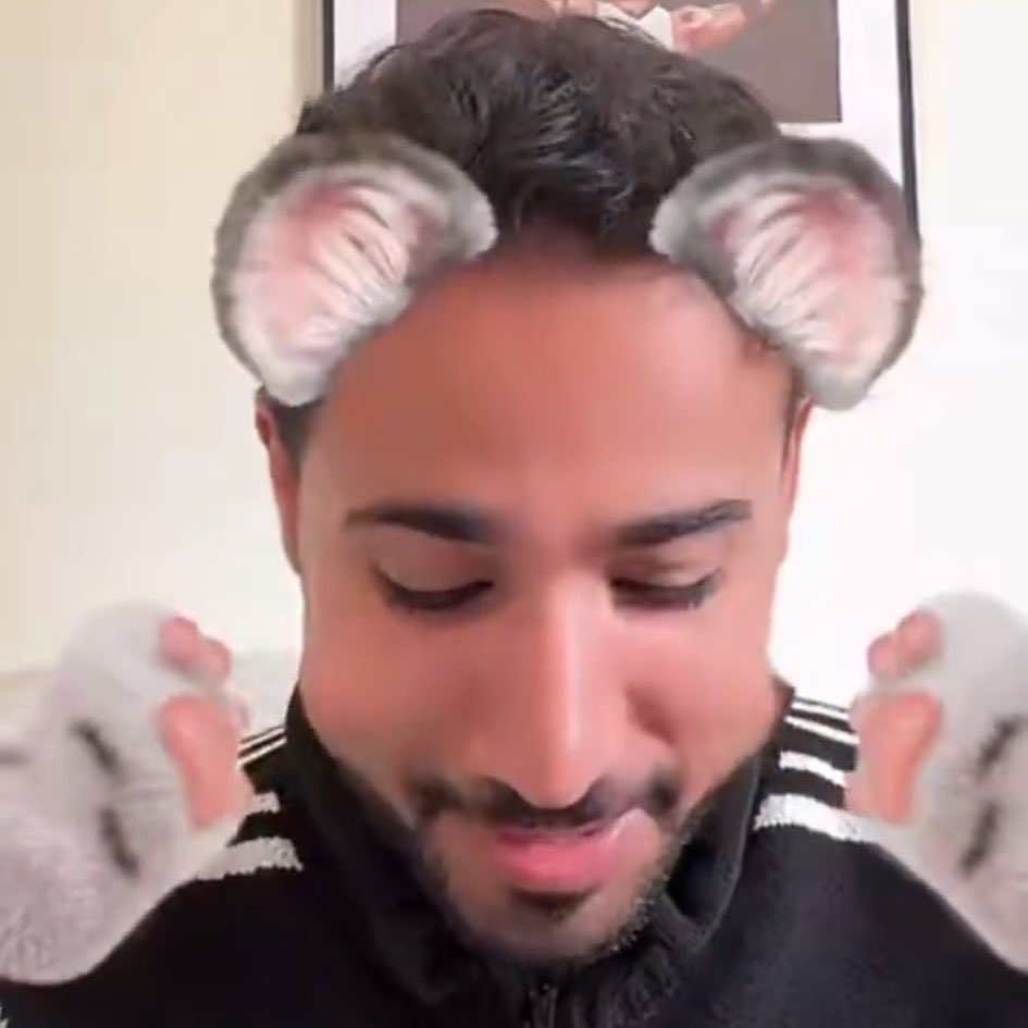 lily 𓇢𓆸 tweet media