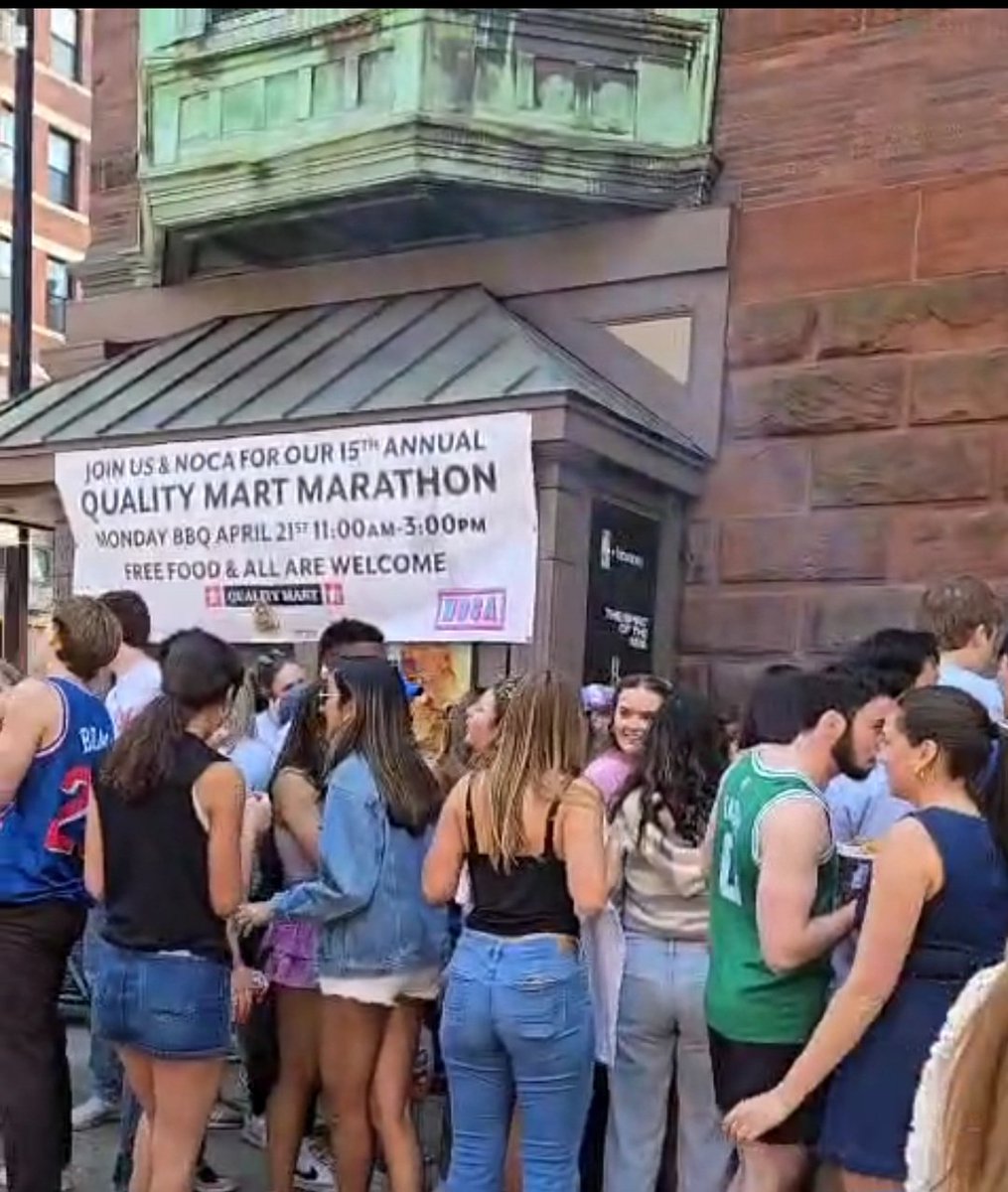 qualitymart1's tweet image. This was last year's MARATHON MONDAY BBQ! Don't miss out this year! Festivities begin at 11:00! Come on out and be part of the party! We will post live updates all day! #QM #TeamLeo #TeamLala #21MassAve #BBQ 🔥🍔🌭