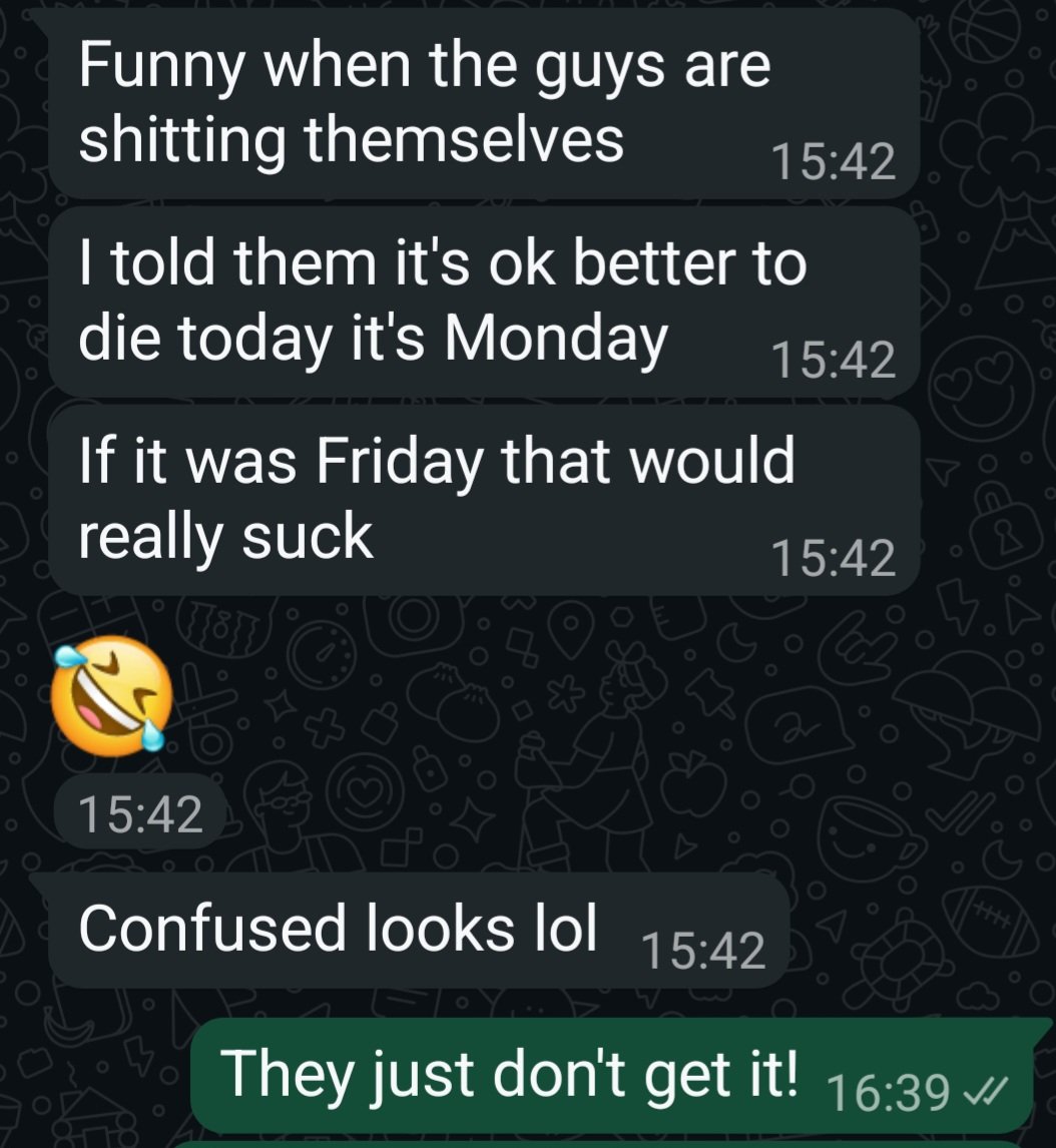 DanSparx's tweet image. Gallows humor between a #Para and a #Marine - the #TokyoEarthquake just hit and the Para is there! 😹💀🇬🇧🇺🇸🇯🇵