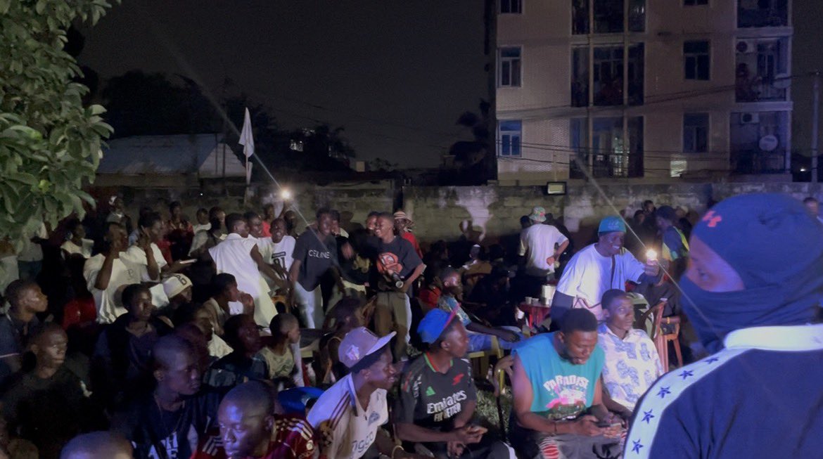 KabeyaKabey's tweet image. 📢 Ngonga ya Bilenge ekoki !
Un grand merci à la jeunesse qui s'est levée hier pour exiger la libération de notre Autorité Morale Constant Mutamba. Votre mobilisation renforce notre conviction que la victoire est proche. Restons soudés ! #LiberezMutamba #RDC #Jeunes