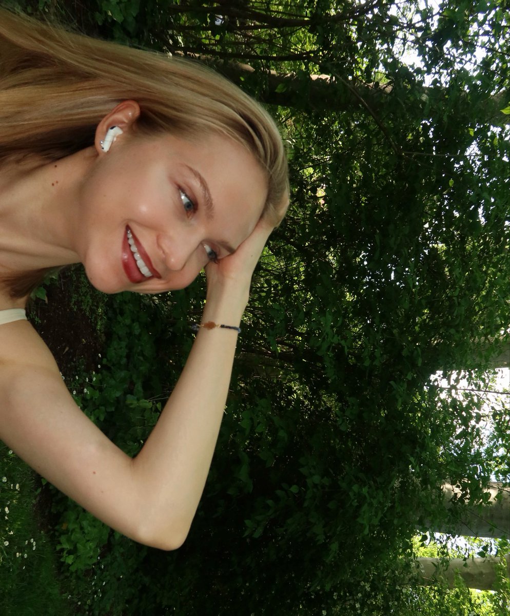 girl nerd 🎀 tweet media