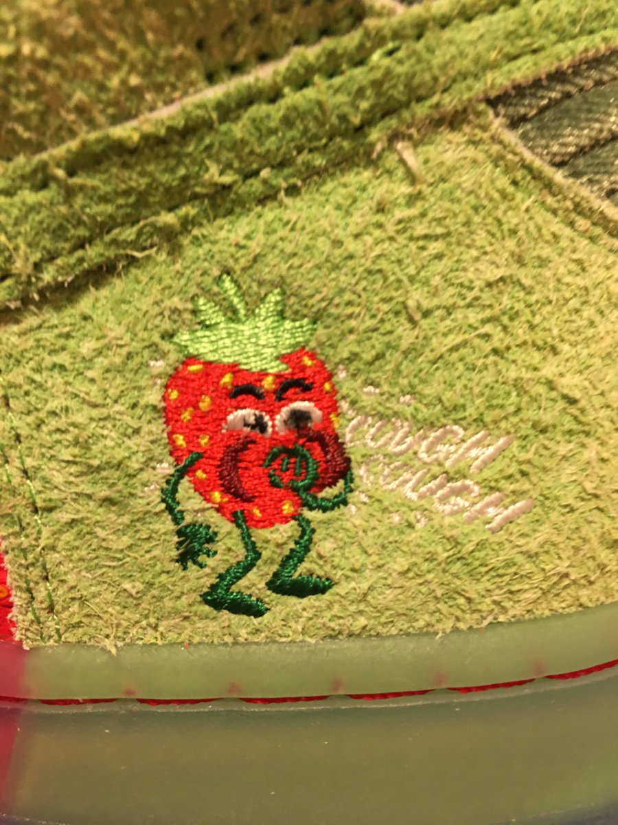 SSKS_SMOKING's tweet image. 420

履くタイミング無さすぎる

#NIKE