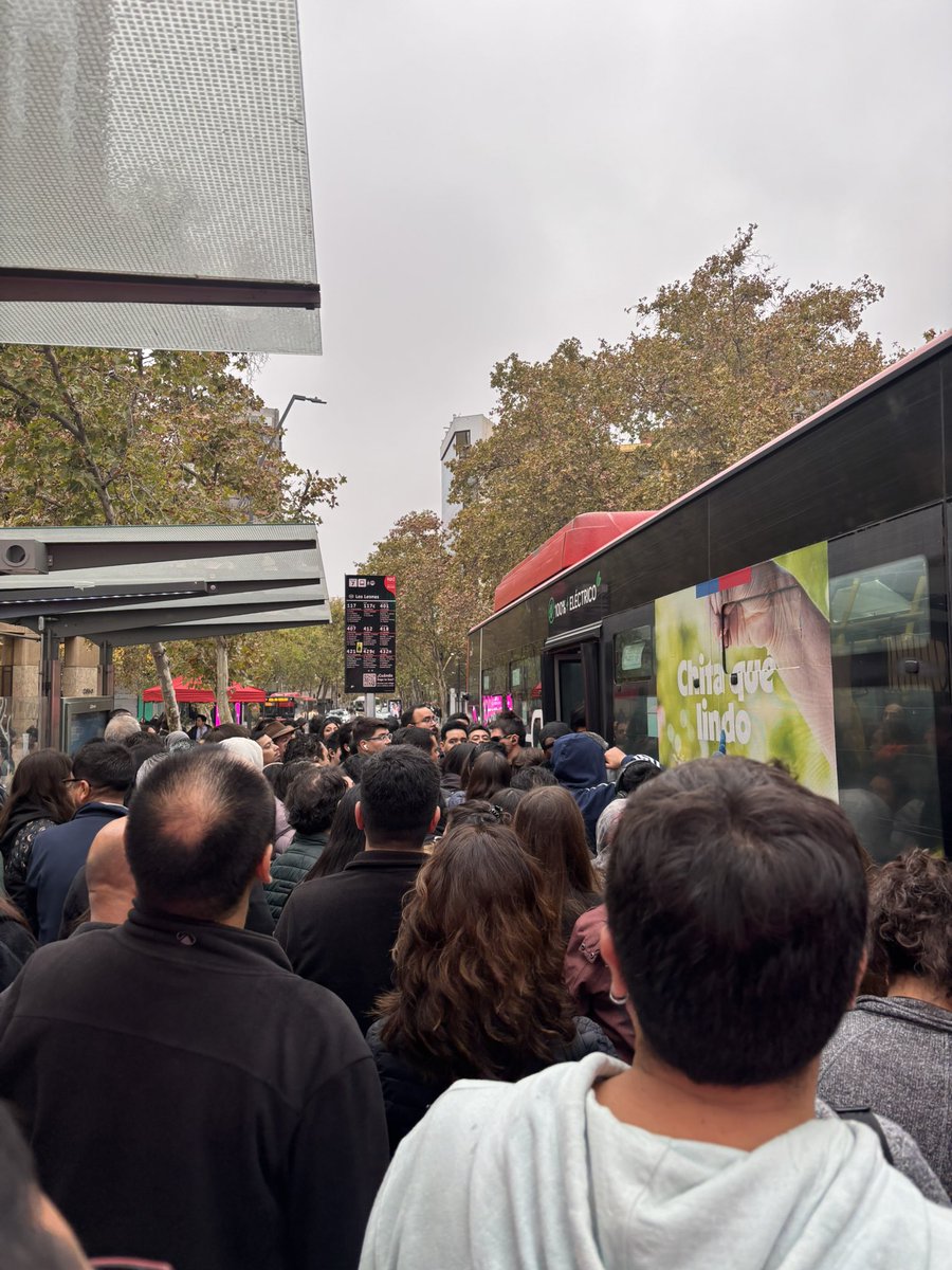 <a href="/DTPMet/">DTPM</a> tienen la caga con los cambios de paradero en Tobalaba, ni los choferes están enterados porque no están parando