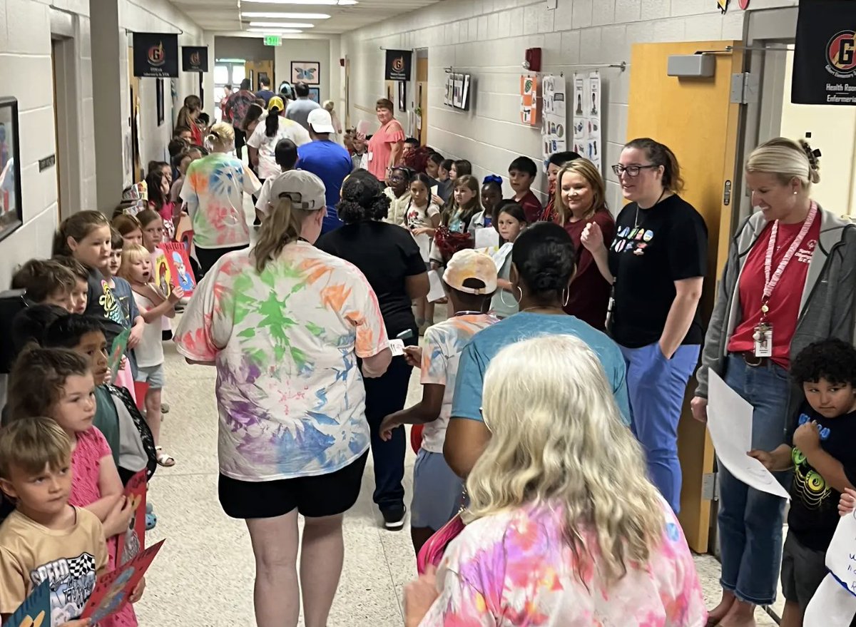 Gilbert Elementary School tweet media