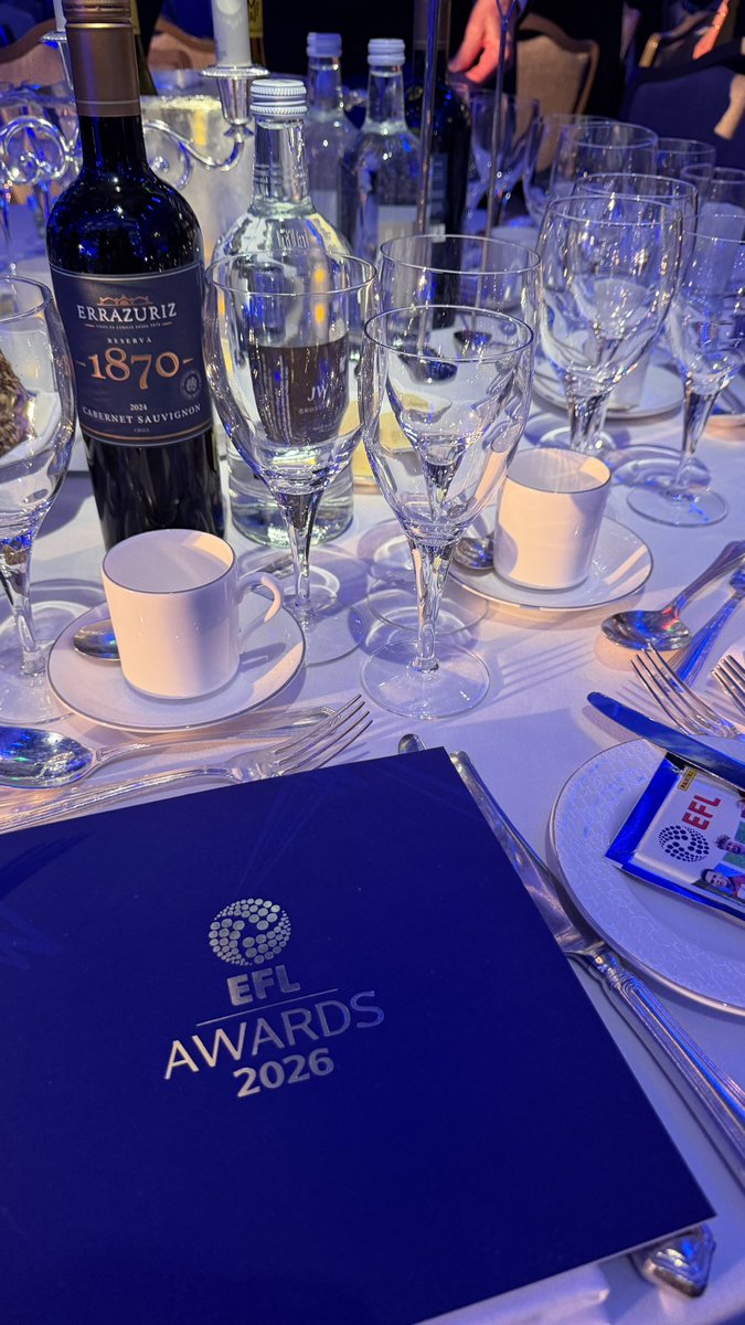 OllyFT's tweet photo. Great night at the EFL Awards with Lincoln City Football Club.

Huge congratulations to Michael Skubala - @EFL L1 Manager of the Season 🏆

Promotion ✔️
26 unbeaten 🔥
Title within reach 👀

Some season.

#EFLAwards #LincolnCity #Imps https://t.co/aIrsHZf8On