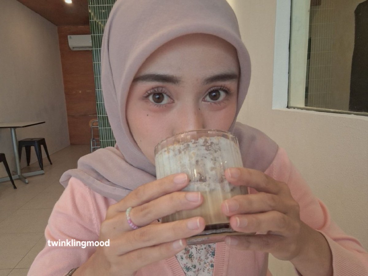 twinklingmood's tweet image. Which LNGSHOT member do I remind you of?
(iya maaf kl bosen liatnya😭🤣)