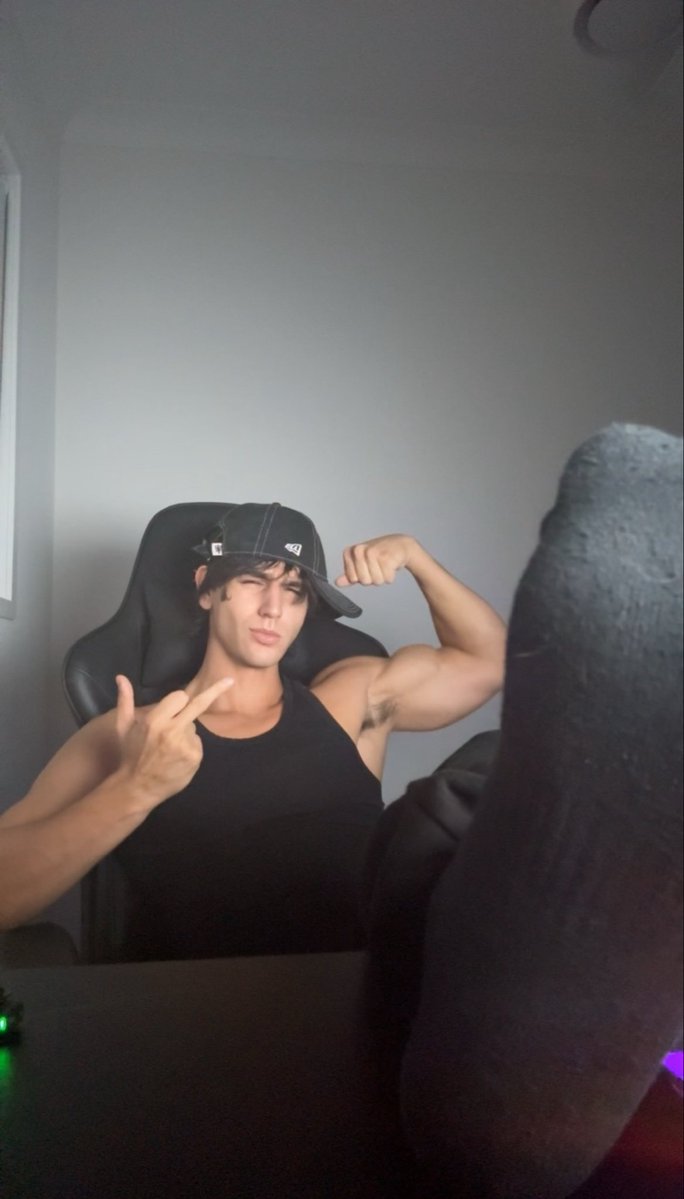 MasterColt tweet media