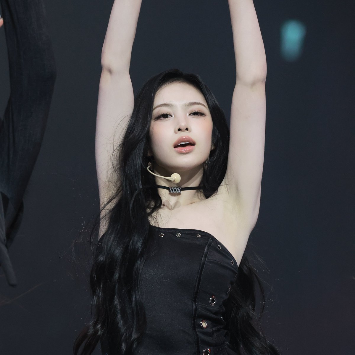 kpopdataz tweet media