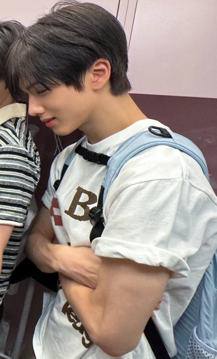 tl cleanse lets all have a bite of his biceps
