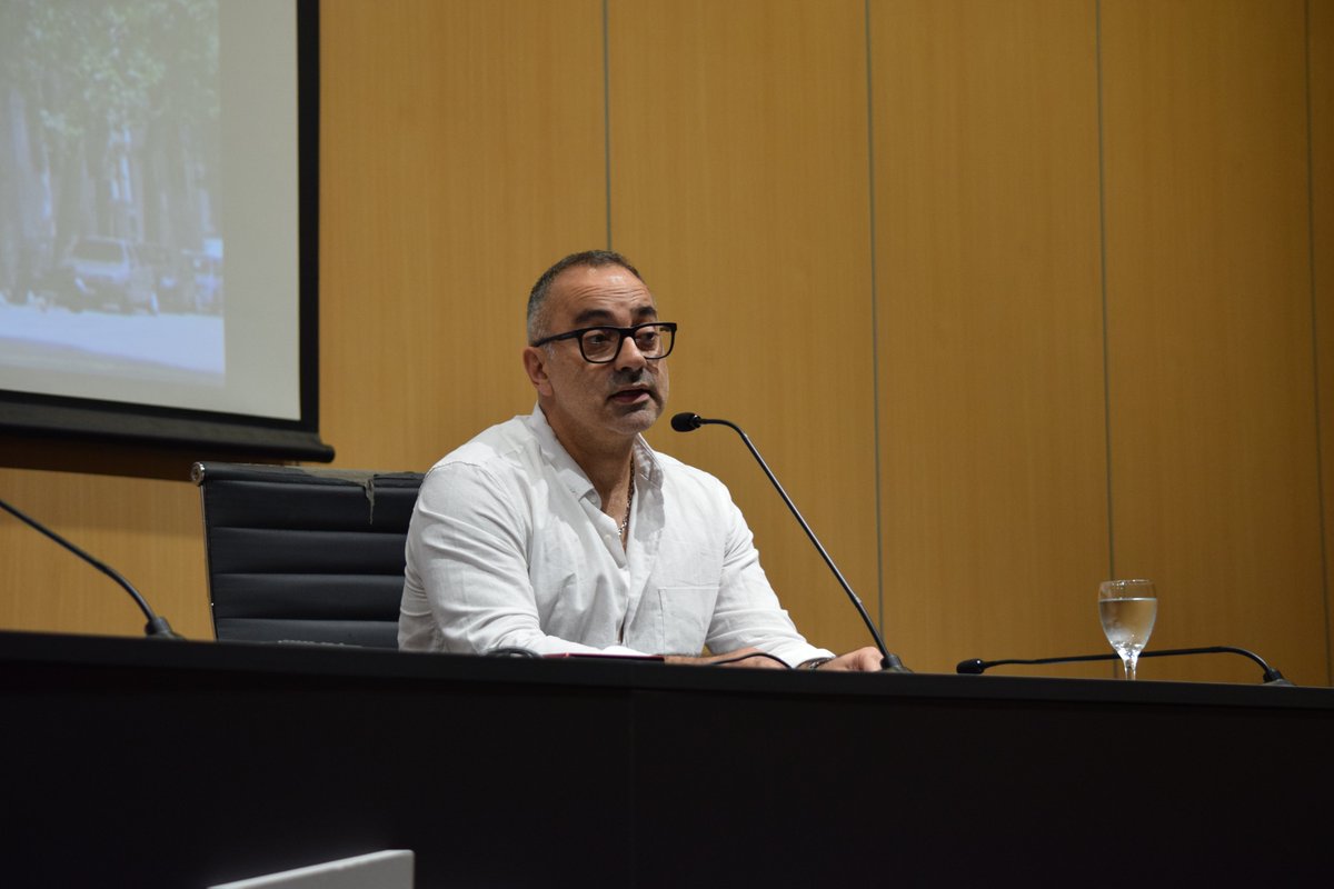 ficudelar tweet media