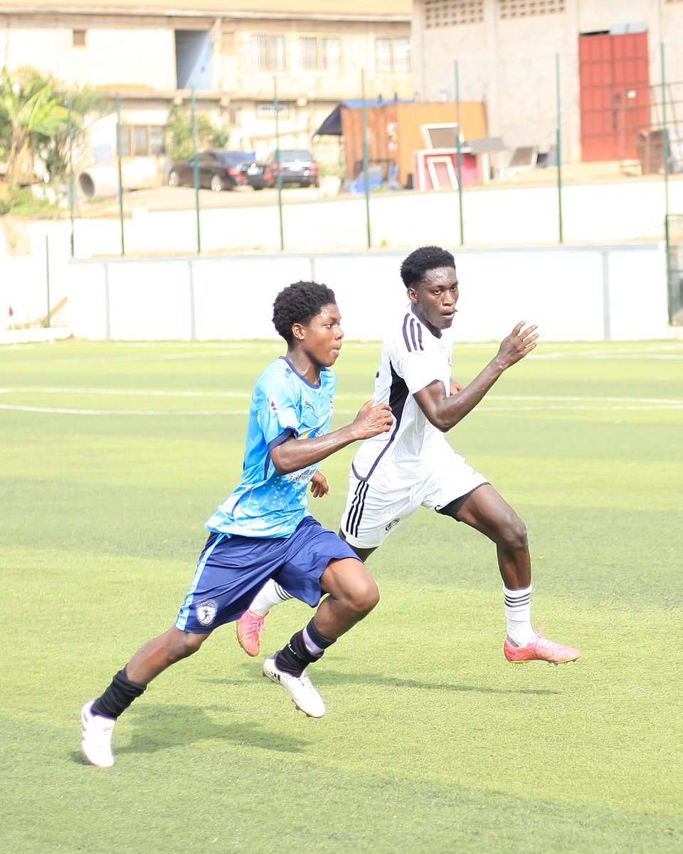 SambastarsAcad's tweet photo. Solid at the back and clinical going forward! A fantastic 2-0 win in our latest friendly.💪🏾

#Football #Win #AcademyFootball https://t.co/Gn5uJztfXC