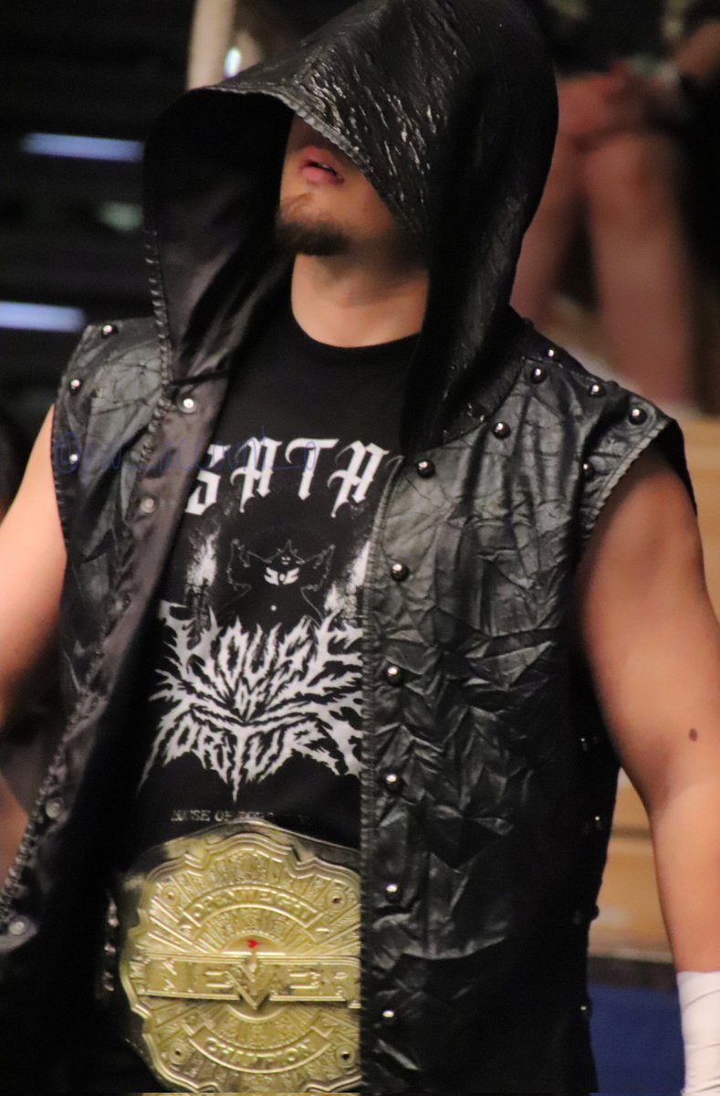 #njpw #njDONTAKU #成田蓮 
ベルトが似合ううう😭