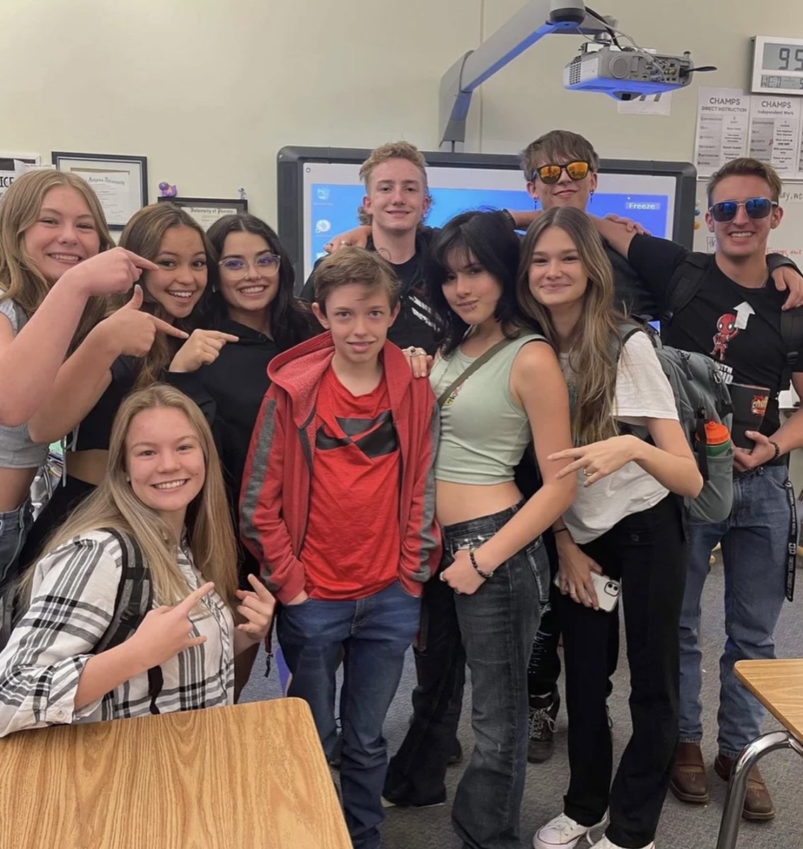 Dudes Posting Their W’s tweet media