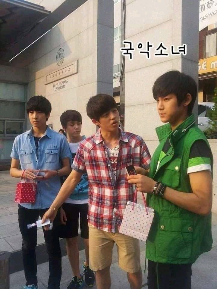 Sugar down bad for Jeonghan tweet media