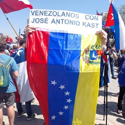 Óscar Hernán 38% ✊✊✊✊ tweet media