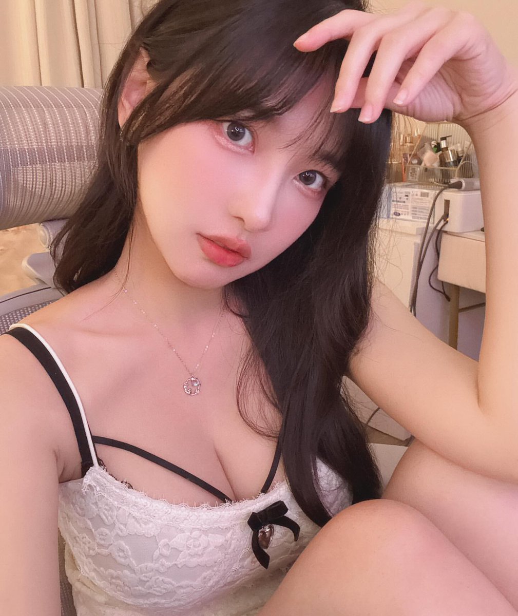 Fdkdjufye's tweet photo. 哥哥说想不戴t做一次  他不会射里面的，结果还是🐍里面了  他说没忍住。。。。我想知道这是故意的吗？？ #香港 #HongKong #香港約炮 #香港按摩 #ptgf #香港線下 https://t.co/3MuxIcFW9p