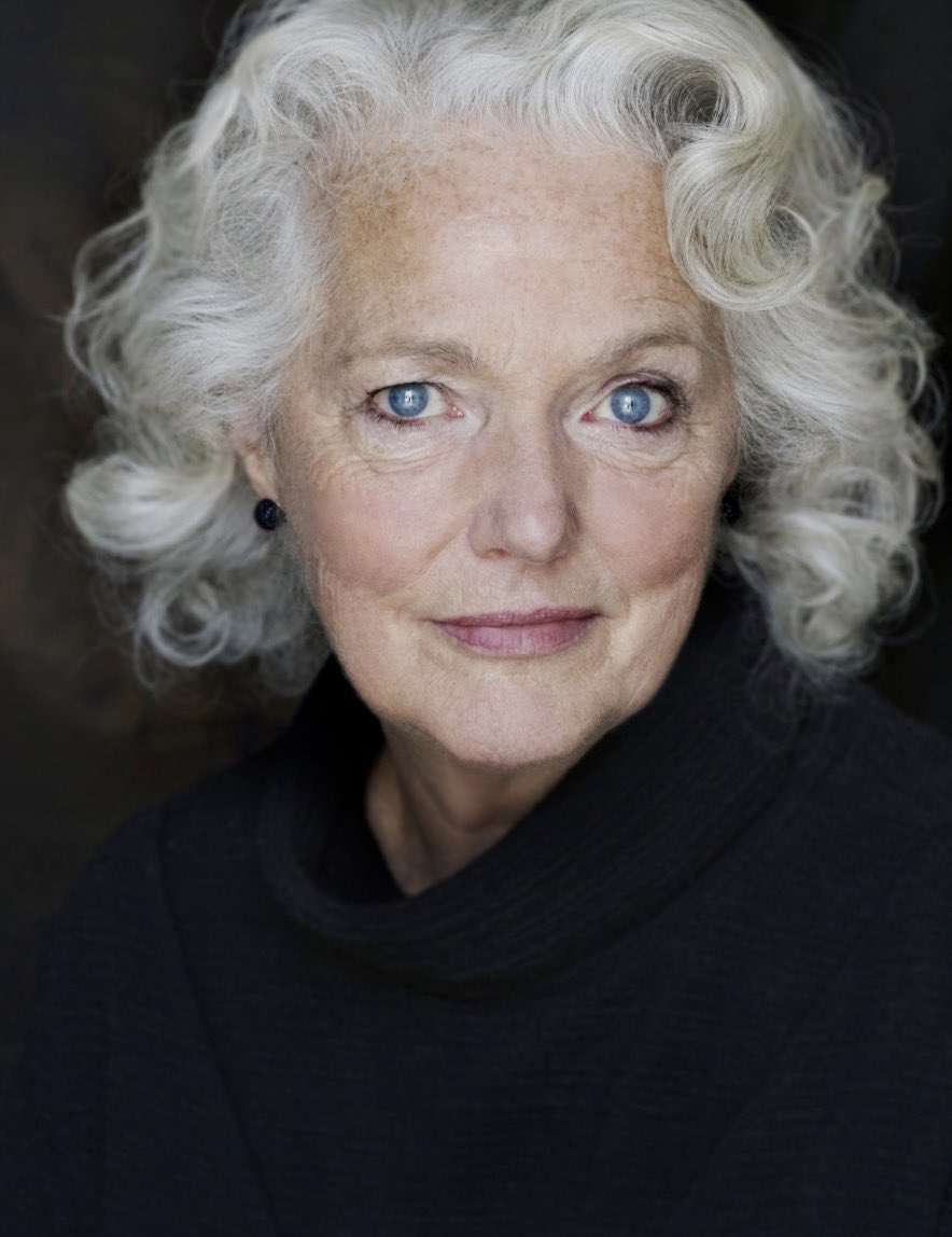 UniMonstFanboy's tweet image. Happy 75th Birthday to beautiful and amazing Louise Jameson! #70sSciFi #DoctorWho #ladiesofscifi #LouiseJameson