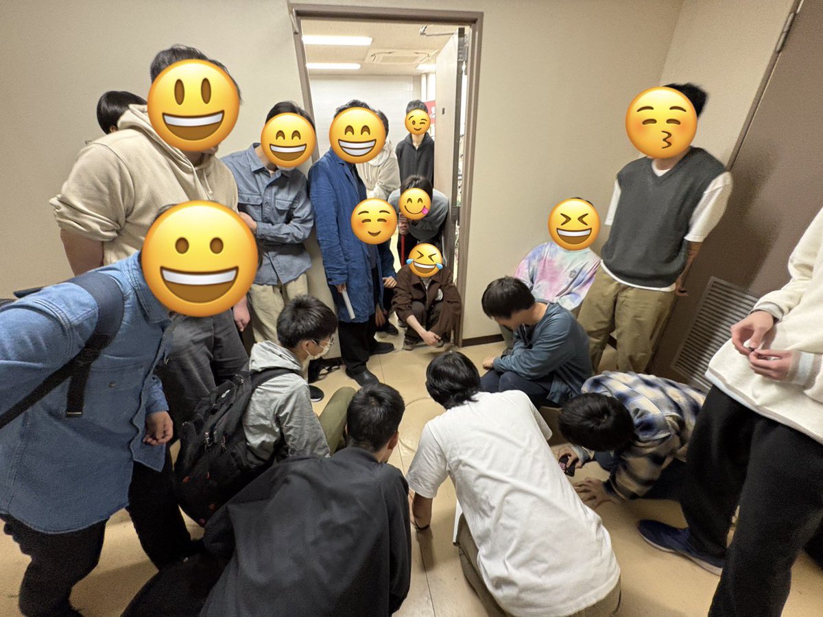 new_Roboism's tweet photo. ◾️新歓体験会！
本日の体験会には15名が来てくれました！
マシン班ではCAD体験にてコマを製作し、オリジナリティあふれるコマの白熱したバトルが見られました！

明日もやります！よろしくお願いします😊

#横国　#新歓　#ロボコン https://t.co/rnNsj9vzmE