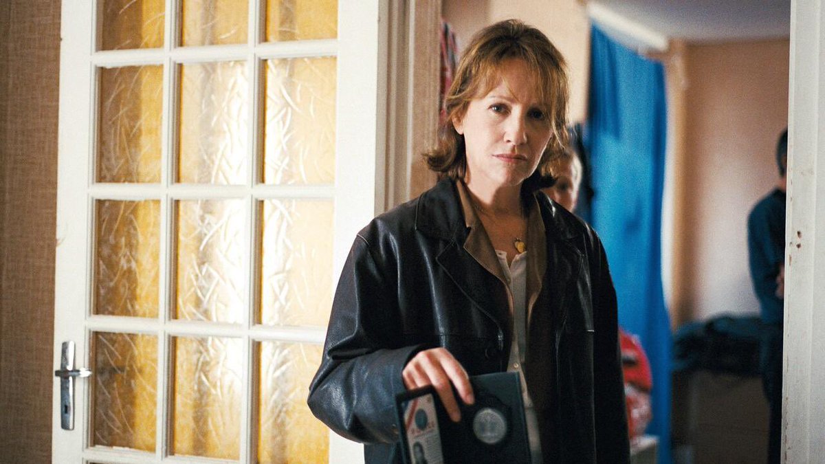 philippe_rouyer's tweet photo. À 21h10, France 3 rend hommage à #NathalieBaye avec l’excellent film de @xavierbeauvois1 «Le Petit Lieutenant». Elle est formidable en cheffe de groupe qui a triomphé de son alcoolisme dans cet heureux mélange de polar et de roman d’apprentissage, qui joue la carte du réalisme https://t.co/xOXCcX4VPS