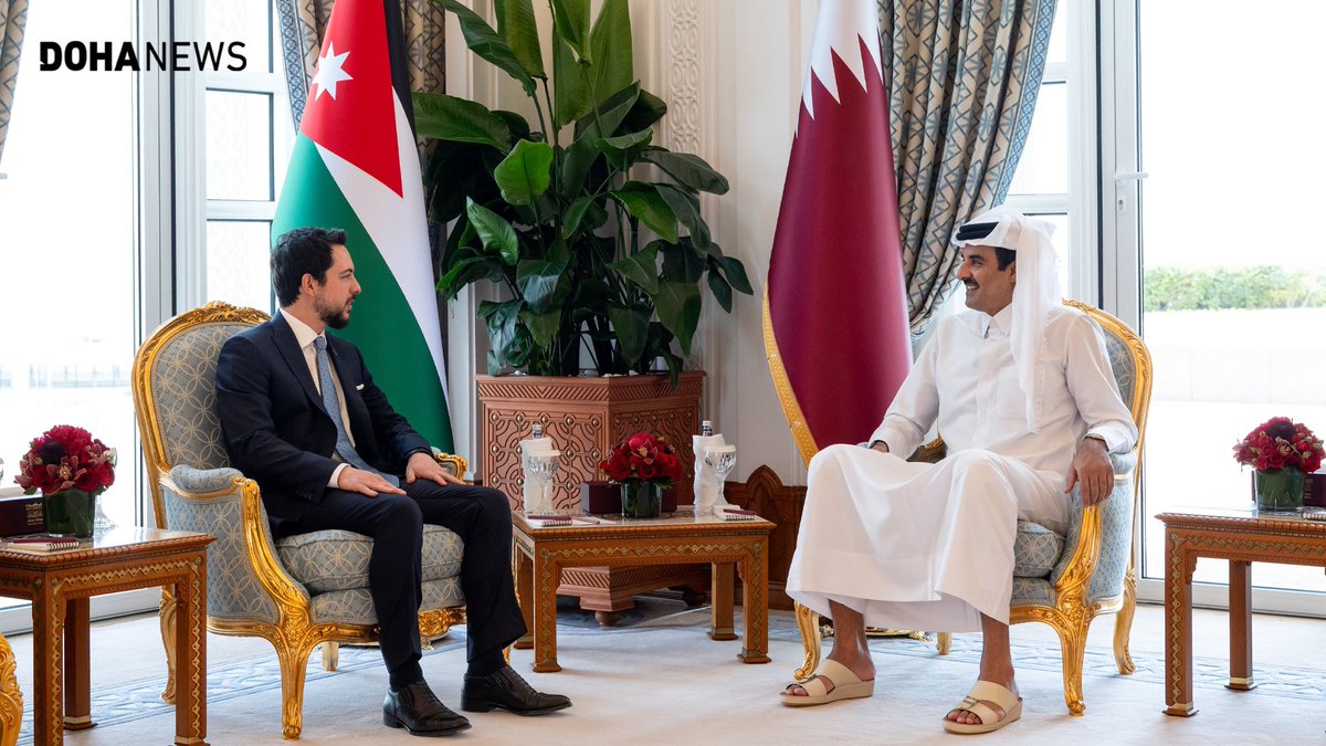 dohanews's tweet image. #Qatar's Amir Sheikh @TamimBinHamad Al Thani met with #Jordan's Crown Prince Al Hussein bin Abdullah II at the @AmiriDiwan in #Doha on Monday.

During the meeting, the Jordanian Crown Prince emphasised the importance of intensifying diplomatic efforts to reach a sustainable