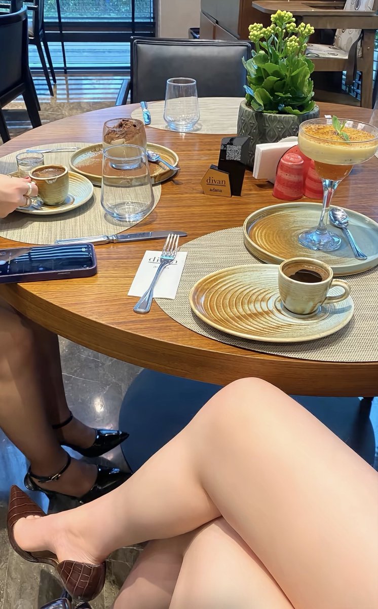 Melissa Özbek tweet media