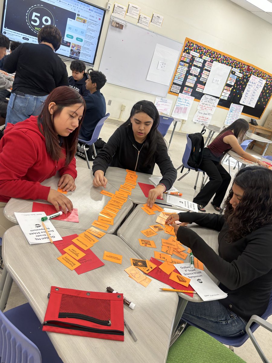 Guillen_Middle's tweet image. Grizzly Nation was honored to welcome our Chief of Schools today! We visited classrooms, saw great learning in action, and he took time to talk with our students. It was a great day full of pride and positive energy! 🐻📚 @ChiefMRamirez #AccountabilityEqualsLove #BreakTheCycle
