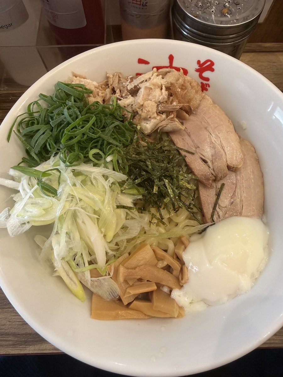 animovi's tweet photo. 麺珍亭 https://t.co/8l3eXkoc90