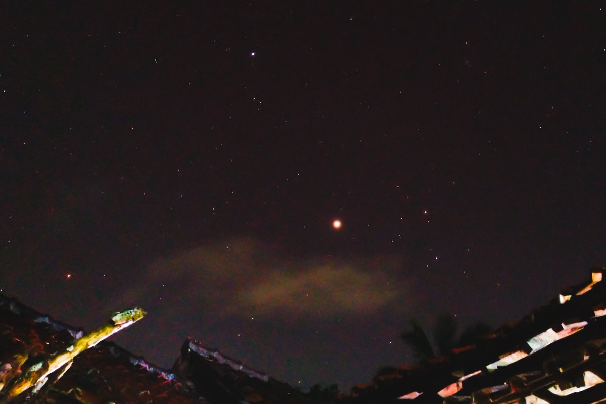 elenielframes's tweet photo. somehow it's comforting to see the stars https://t.co/O0RjiW6sK4